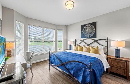 Naples House | Solterra, Luxury Condo, Resort Pool in Greenlinks