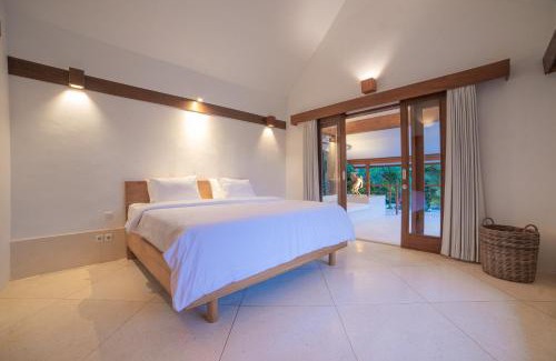Penestanan Villa | Soma Estate Villa - Elegant 4BR Villa in Ubud Oasis