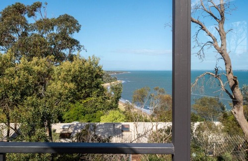 Somers House | Somers beach house, spectacular ocean views and direct beach access