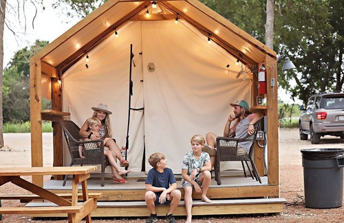 Prairie Lea Cabin | Son's River Ranch Glamping Cabin 13
