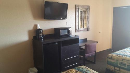 Dilley Hotel | Sona Inn