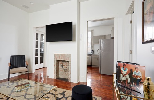 Faubourg Delachaise Apartment | Sonder at Delachaise Row