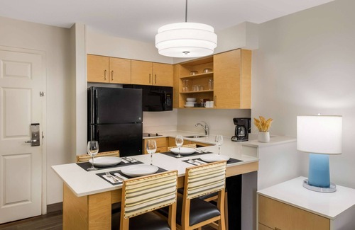 Arrowood Hotel | Sonesta ES Suites Charlotte Arrowood