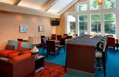 Waukegan Hotel | Sonesta ES Suites Chicago Waukegan Gurnee