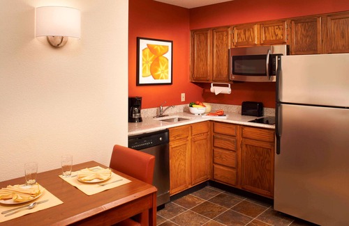 Waukegan Hotel | Sonesta ES Suites Chicago Waukegan Gurnee