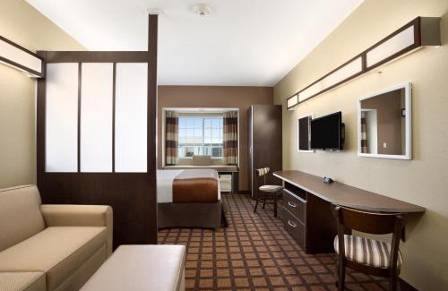 White Hall Hotel | Sonesta Essential Fairmont