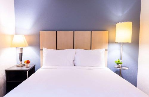 Fairbanks Hotel | Sonesta Simply Suites Houston Brookhollow