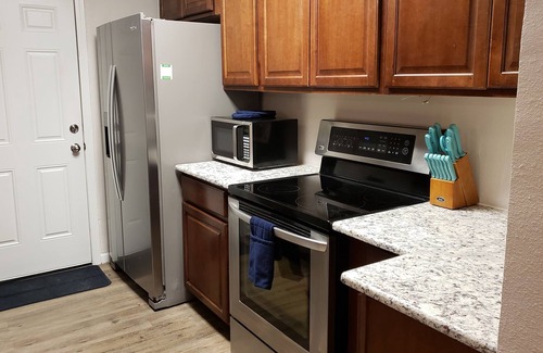 Grapevine House | Sonnet Shores: Community Pool! 3 bathrooms! By the Lake in N Grapevine!