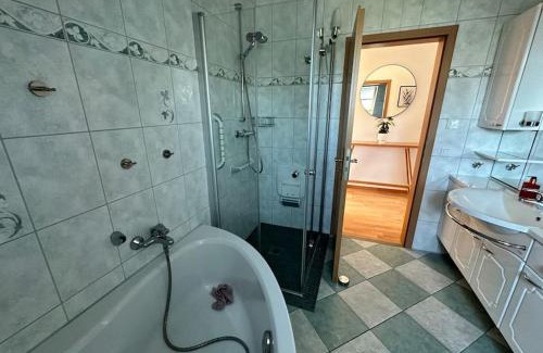 Zeuthen Apartment | Sonniges & ruhiges Apartment mit Balkon nahe Berlin