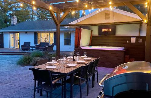 Sonoma House | Sonoma Getaway with Hot Tub & Backyard Oasis - Dog OK