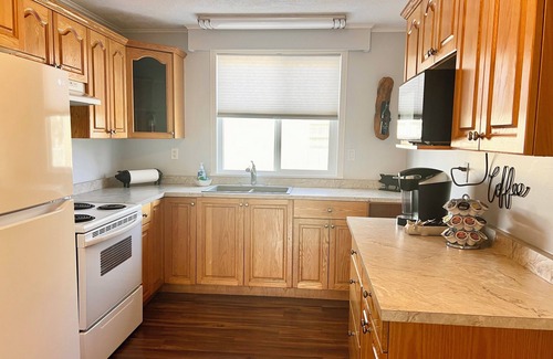 Sooke Apartment | Sooke's Downtown Retreat; comfort and convenience in the heart of town!