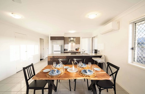 Yarrabilba House | Soothing 4-bedroom house with AC in Yarrabilba