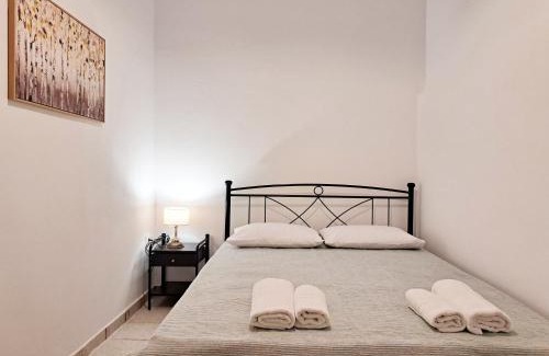 Kithira House | Sophie's Pourko House