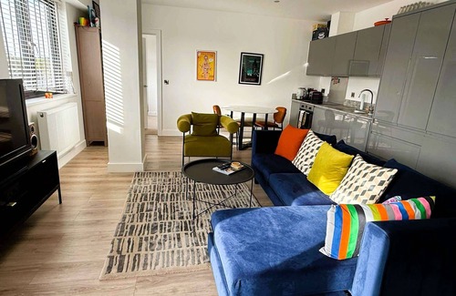 Barnt Green Apartment | Sophisticated 2 Bedroom apartment in Solihull, NEC