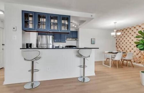 Towson Apartment | Sophisticated apt inTowson