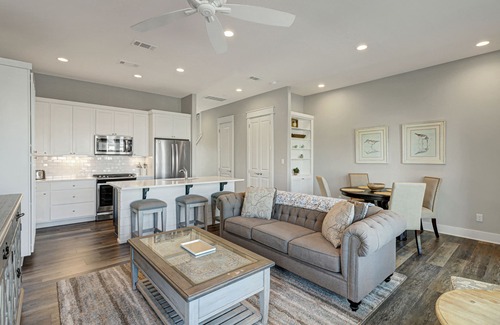 Rockport House | Sophisticated canal-view villa with pool, vast fishing pier, deck & washer/dryer