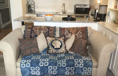 Pimlico Apartment | Sophisticated yet cosy 2 bedroom Westminster apartment - convenient for Victoria