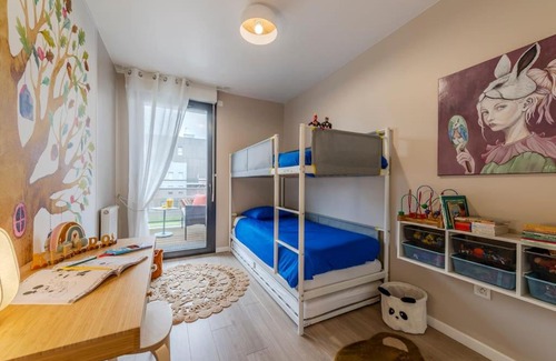 Bussy-Saint-Georges Apartment | Sophos by Kleidos, Disney 15 min, 1 Lit King Size, appartement pour 6P avec parking