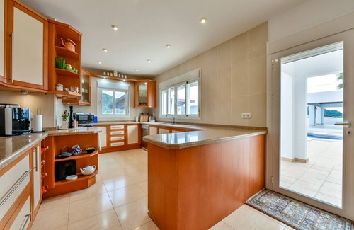 Empedrola Villa | SORENSEN Spacious villa with private pool