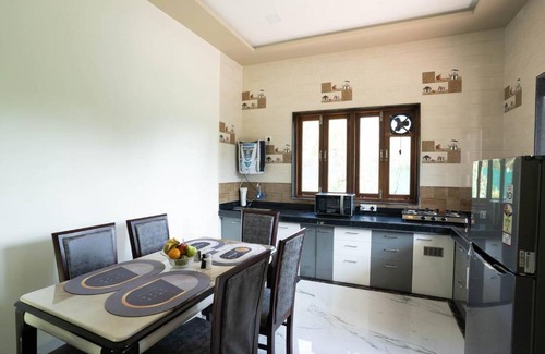 Tarapur House | Сorner of india