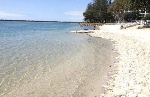 Golden Beach Apartment | SORRY NO LONGER OFFERING ACCOM TO GUESTS