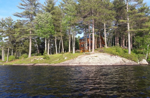 Bryant Pond House | Sorry no more weeks available - please check back in January for Summer 2026
