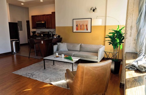 West Poplar Apartment | Sosuite | 2BR Apt w W/D, Gym, On-Site Restaurant