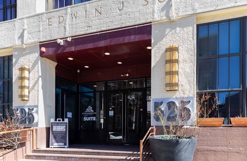 West Poplar Apartment | Sosuite 2BR Apt w W D Gym On-site Restaurant