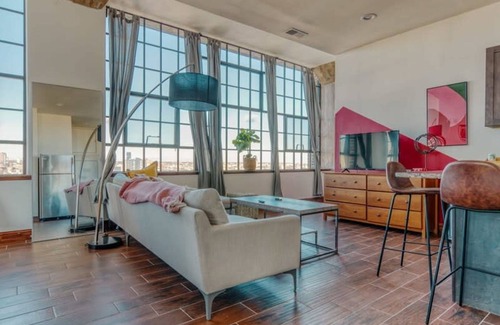 West Poplar Apartment | Sosuite 2BR Penthouse w Balcony W D Gym