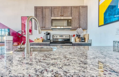 West Poplar Apartment | Sosuite 2BR Penthouse w Balcony W D Gym