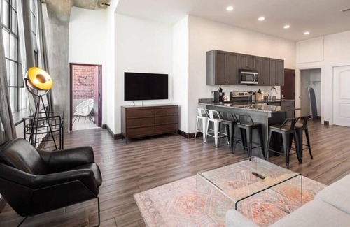 West Poplar Apartment | Sosuite | 3BR Apt w Balcony, W/D, Gym, On-Site Bar