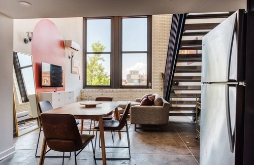 West Philadelphia Apartment | Sosuite | Studio Loft w W/D, Gym, Lounge