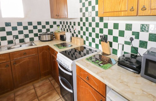 Achill Sound Cottage | SOUND COTTAGE, pet friendly in Achill Island, County Mayo