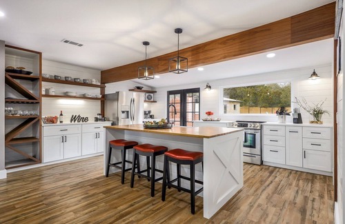 West Oak Hill House | South Austin Group Retreat with Swimspa and Backyard fun!