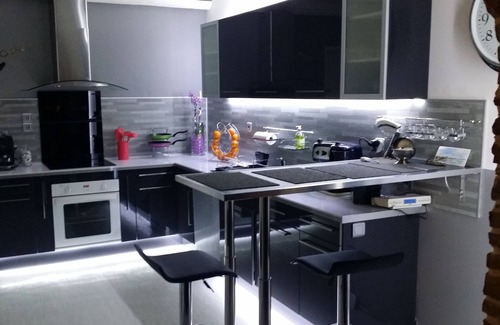 Istres Villa | south-facing vacation home