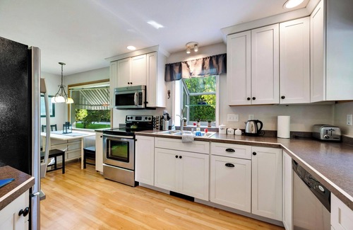 Baileys Harbor House | South Lane Cottage #1, with a living room view of Lake Michigan.