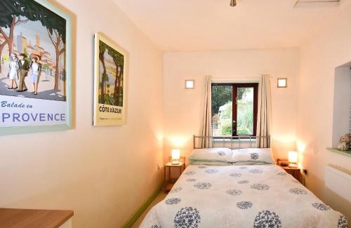 Standish House | South Lodge Cottage