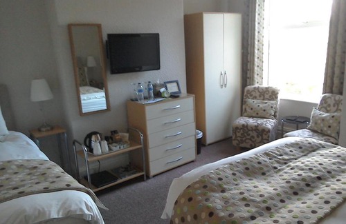 Bridlington House | South Lodge Guest House