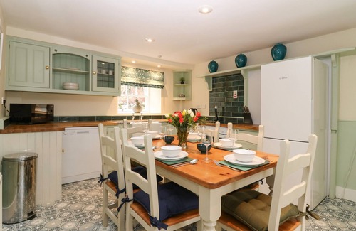 Alford Cottage | SOUTH MAINS COTTAGE - CRAIGIEVAR CASTLE in Alford, Aberdeenshire