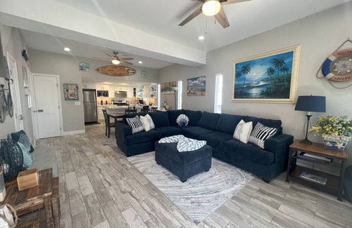 South Mission Beach Condo | South Mission Beach.Steps to the Beach & Bay!