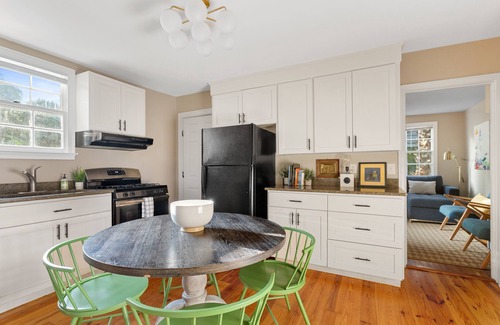 Cannonborough Elliotborough Cottage | Southard Cottage: Charleston Living Redefined