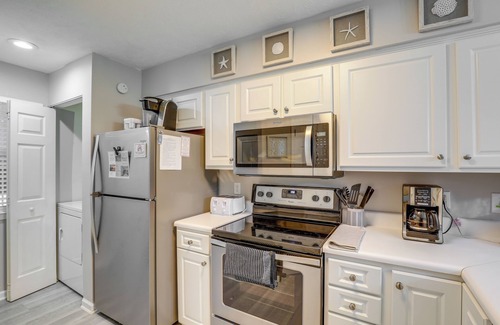 Carolina Forest Condo | 'Southern Charm' Condo w/Pool ~ 4 Mi to Broadway!