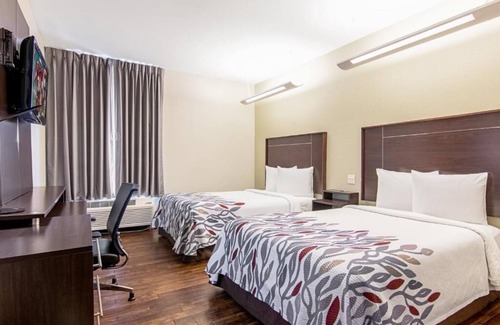Locust Grove Hotel | Southern Charm: Pets Allowed, Parking! Short Drive to Sky Zone Trampoline Park