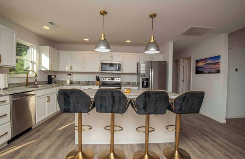 Ashley Oaks House | Southern Comfort- Knoxville Family Getaway