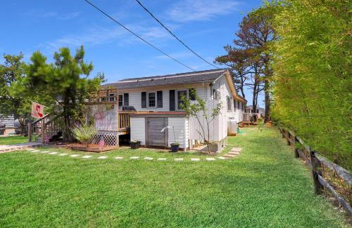 Piney Island House | Southern Exposure - Waterfront with boat dock!