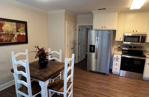 Albany Apartment | Southern Serenity Cozy 2-bedroom apartment in peaceful