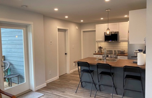 Revelstoke Apartment | Southside Mountain Views - 1 Bedroom Suite - Long-term Rental