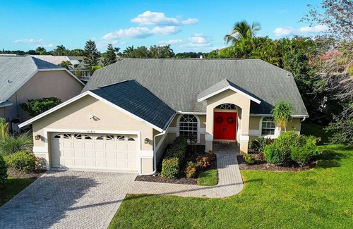 Crown Pointe House | Sovanita House Naples, FL with private pool