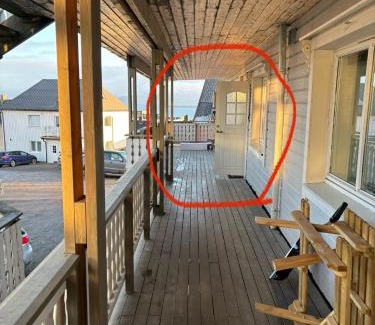 Harstad House | Sovesofa i stue, soveplasser til to