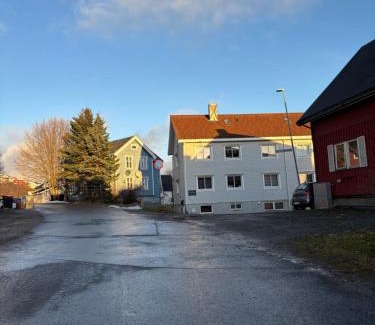 Harstad House | Sovesofa i stue, soveplasser til to